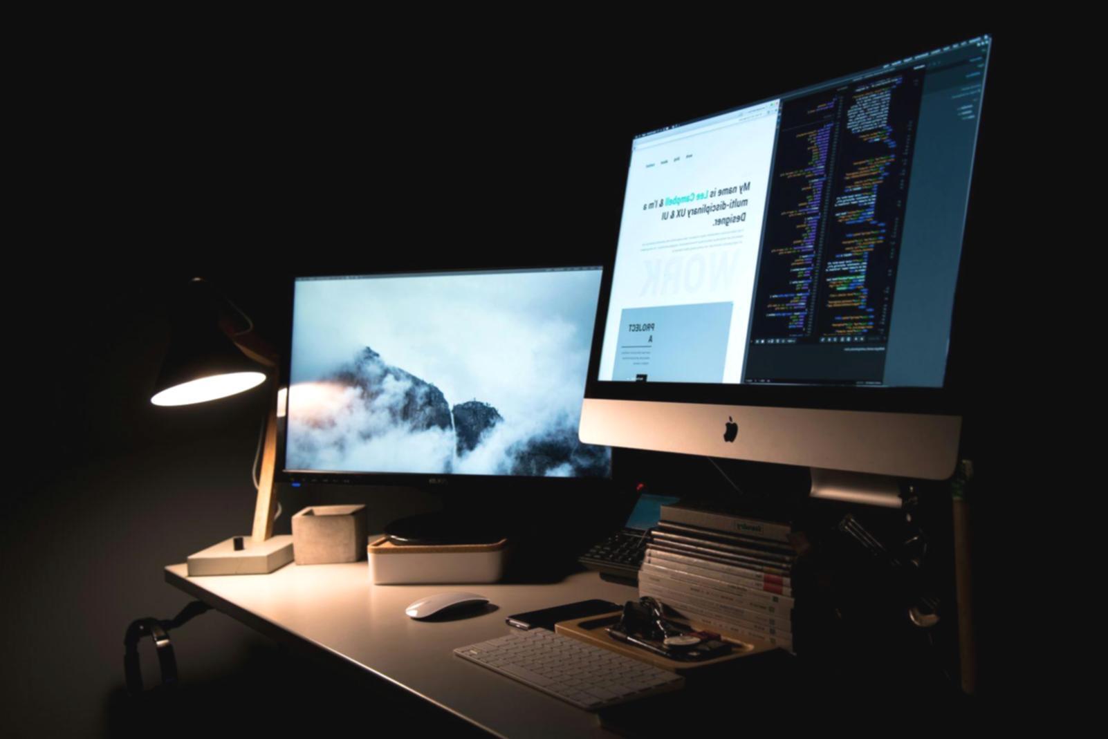 Équipe de consultants zenuralthion travaillant sur l'implémentation d'une solution d'automatisation financière